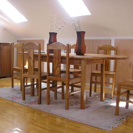 Suncano Potkrovje U Centru Apartment Скопие Екстериор снимка